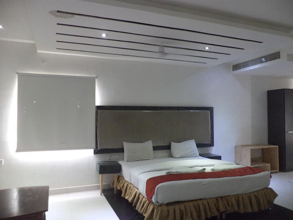 Hotel O Palak Residency Near Erragadda Metro Station Hyderabad Eksteriør bilde