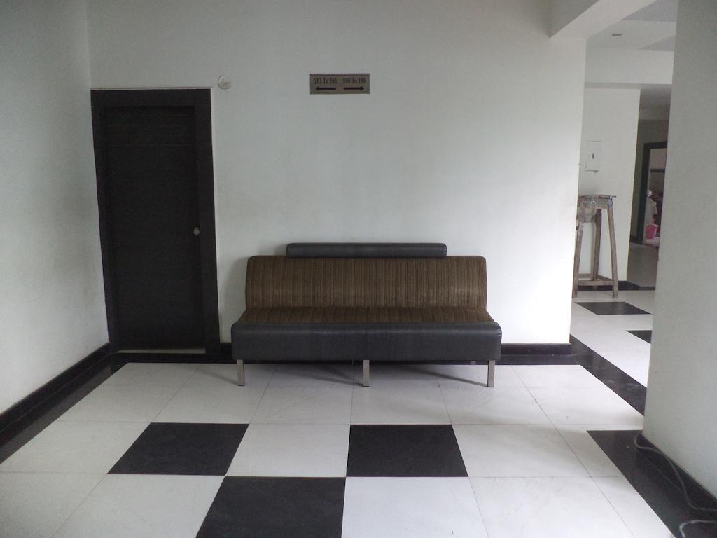 Hotel O Palak Residency Near Erragadda Metro Station Hyderabad Eksteriør bilde